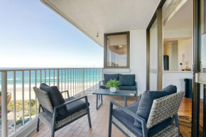 Beachfront Resort-style Stay in Surfers Paradise